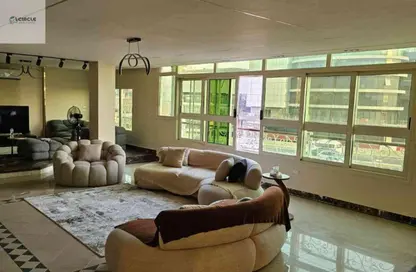 شقة - 7 غرف نوم - 4 حمامات للبيع في محور جمال عبد الناصر - التجمع الثالث - مدينة القاهرة الجديدة - القاهرة