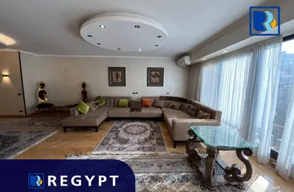 شقة - 3 غرف نوم - 3 حمامات للايجار في شارع الجزيره - الزمالك - القاهرة