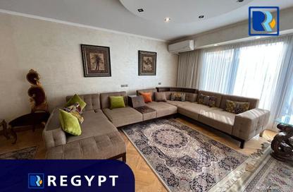 شقة - 3 غرف نوم - 3 حمامات للايجار في شارع الجزيره - الزمالك - القاهرة
