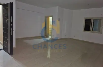 Apartment - 4 Bedrooms - 3 Bathrooms for sale in Doctor Ali Mosharafa St. - Al Narges 6 - Al Narges - New Cairo City - Cairo