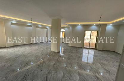 Apartment - 3 Bedrooms - 2 Bathrooms for rent in Abou El Houl - New Cairo City - Cairo
