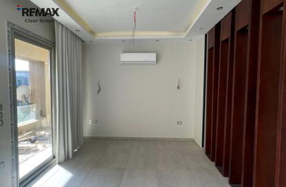 Apartment - 2 - 2 for rent in Palm Hills Village Gate - South Investors Area - New Cairo City - Cairo Apartment - 2 - 2 for rent in Palm Hills Village Gate - South Investors Area - New Cairo City - Cairo