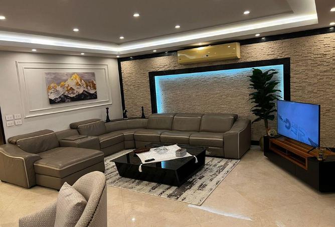 8561105 - Property Image 2