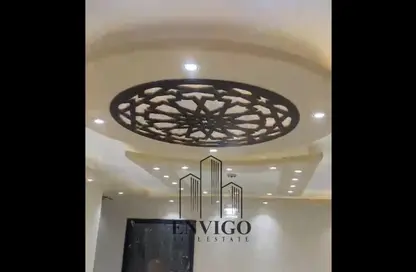 شقة - 3 غرف نوم - 2 حمامات للبيع في شارع صقليه - المنطقة السادسة - مدينة نصر - القاهرة