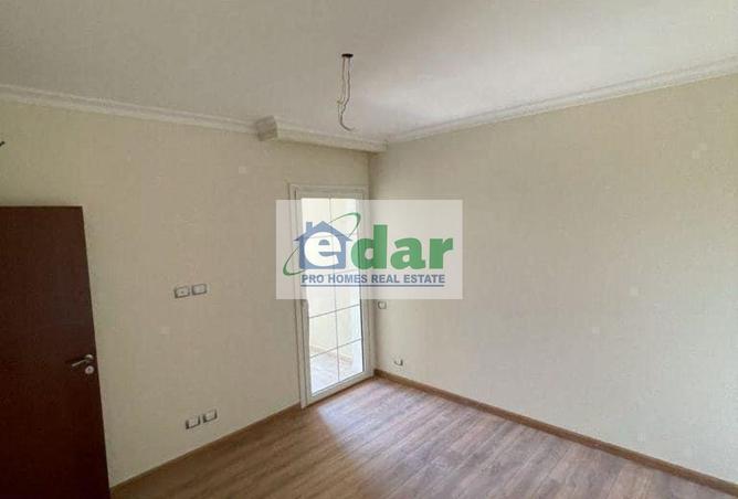 53226618 - Property Image 2