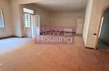 Apartment - 3 Bedrooms - 2 Bathrooms for sale in Zamalek - Cairo