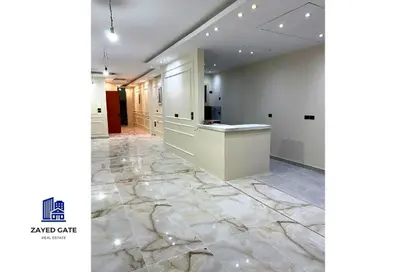 دوبلكس - 5 غرف نوم - 4 حمامات للايجار في الحي الخامس - الشيخ زايد - الجيزة