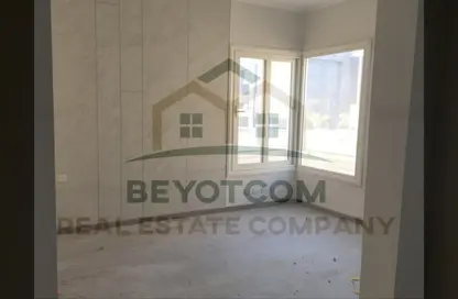 (بنتهاوس  (روف - 4 غرف نوم - 6 حمامات للايجار في ذا كراون - طريق مصر اسكندرية الصحراوي - مدينة 6 أكتوبر - الجيزة