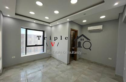 Office Space - Studio - 1 Bathroom for rent in Al Khamayel city - Sheikh Zayed Compounds - Sheikh Zayed City - Giza