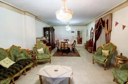 Apartment - 3 Bedrooms - 1 Bathroom for sale in Gamal Abdel Nasser Road - El Asafra Bahary - Asafra - Hay Than El Montazah - Alexandria