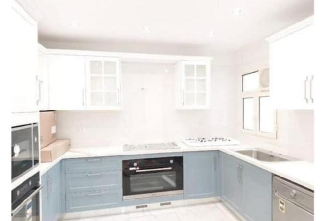 74304023 - Property Image 2