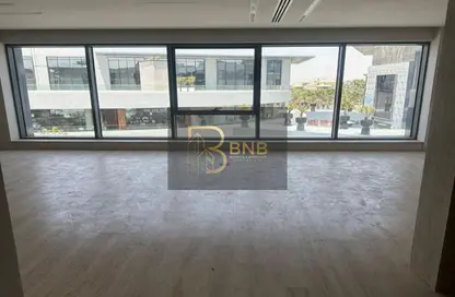 مساحات مكتبية - 3 غرف نوم - 2 حمامات للايجار في يو فينوس - التجمع الاول - مدينة القاهرة الجديدة - القاهرة