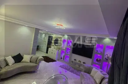 Apartment - 3 Bedrooms - 3 Bathrooms for sale in Schools Road - Al Hadaba Al Wosta - Mokattam - Cairo