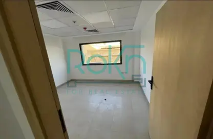 عيادة - غرفة نوم - 1 حمام للبيع في سينترو زايد - كمبوندات الشيخ زايد - الشيخ زايد - الجيزة