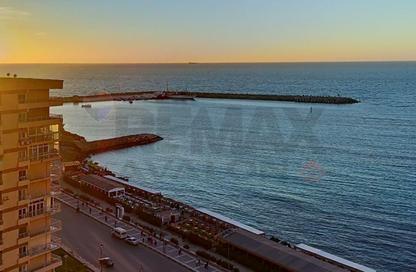 Apartment - 2 Bedrooms - 1 Bathroom for sale in Sidi Beshr - Hay Awal El Montazah - Alexandria