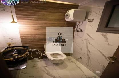 Apartment - 2 Bedrooms - 3 Bathrooms for sale in Tag Sultan - Ring Road - Cairo