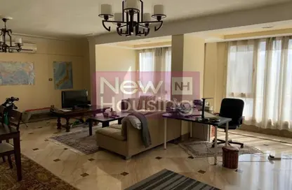 Apartment - 3 Bedrooms - 3 Bathrooms for rent in Zamalek - Cairo