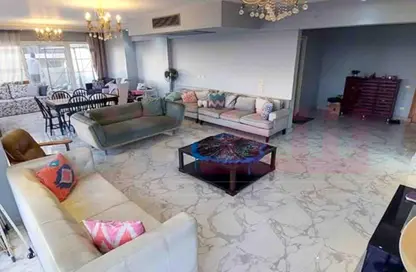 Apartment - 5 Bedrooms - 3 Bathrooms for sale in Sidi Beshr - Hay Awal El Montazah - Alexandria