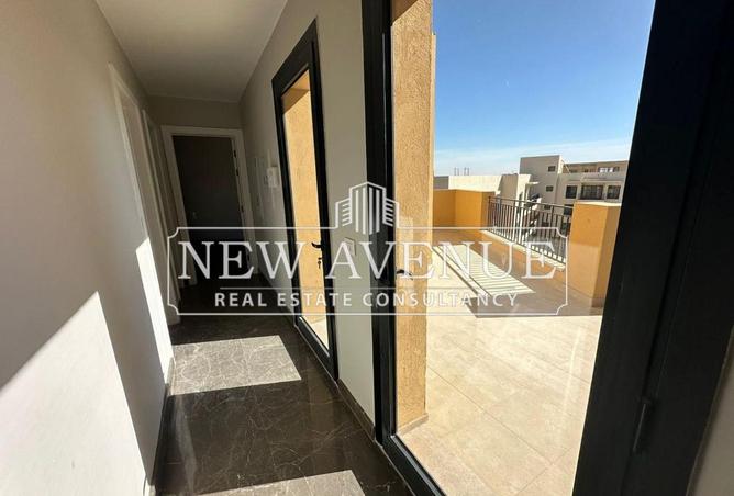 8593300 - Property Image 3