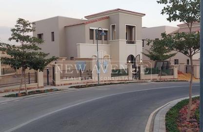 Villa - 4 Bedrooms - 4 Bathrooms for sale in Hilltop Golf Villas - Uptown Cairo - Mokattam - Cairo