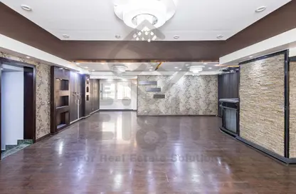 Apartment - 3 Bedrooms - 2 Bathrooms for sale in Ahmed Shawky St. - Roushdy - Hay Sharq - Alexandria