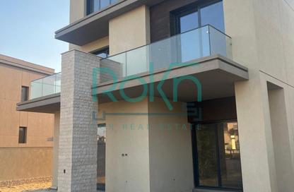 Villa - 4 Bedrooms - 5 Bathrooms for sale in The Estates - Sheikh Zayed Compounds - Sheikh Zayed City - Giza