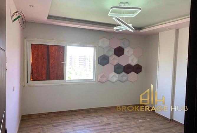 8469305 - Property Image 3