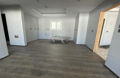 Apartment - 3 Bedrooms - 3 Bathrooms for sale in Hyde Park - New Cairo City - Cairo