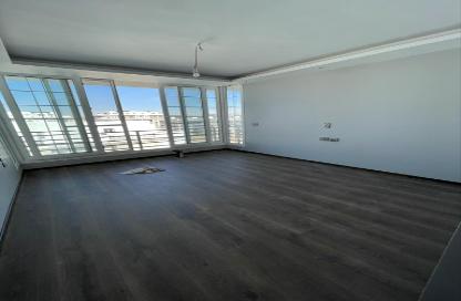 Apartment - 3 Bedrooms - 3 Bathrooms for sale in Hyde Park - New Cairo City - Cairo