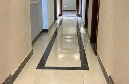 شقة - 3 غرف نوم - 2 حمامات للايجار في المنطقة ب - حى جنوب الاكايمية - مدينة القاهرة الجديدة - القاهرة