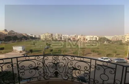 Apartment - 3 Bedrooms - 2 Bathrooms for rent in Doctor Yassin Abdel Ghaffar St. - Area C - Ganoob El Acadimia - New Cairo City - Cairo