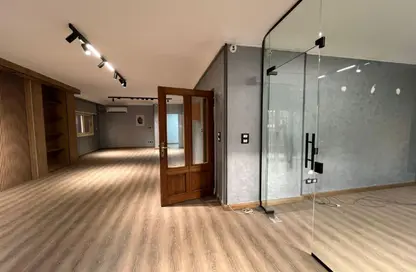 Office Space - Studio - 4 Bathrooms for rent in Maadi - Hay El Maadi - Cairo