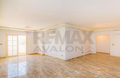 Apartment - 3 Bedrooms - 2 Bathrooms for sale in Mohamed Fawzy Moaz St. - Smouha - Hay Sharq - Alexandria
