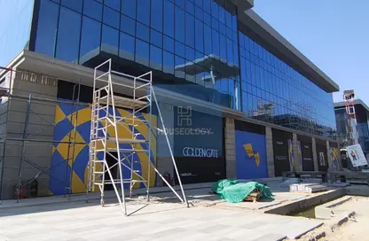 مساحات مكتبية - 3 غرف نوم - 1 حمام للبيع في جولدن جيت - شارع التسعين الجنوبي - التجمع الخامس - مدينة القاهرة الجديدة - القاهرة