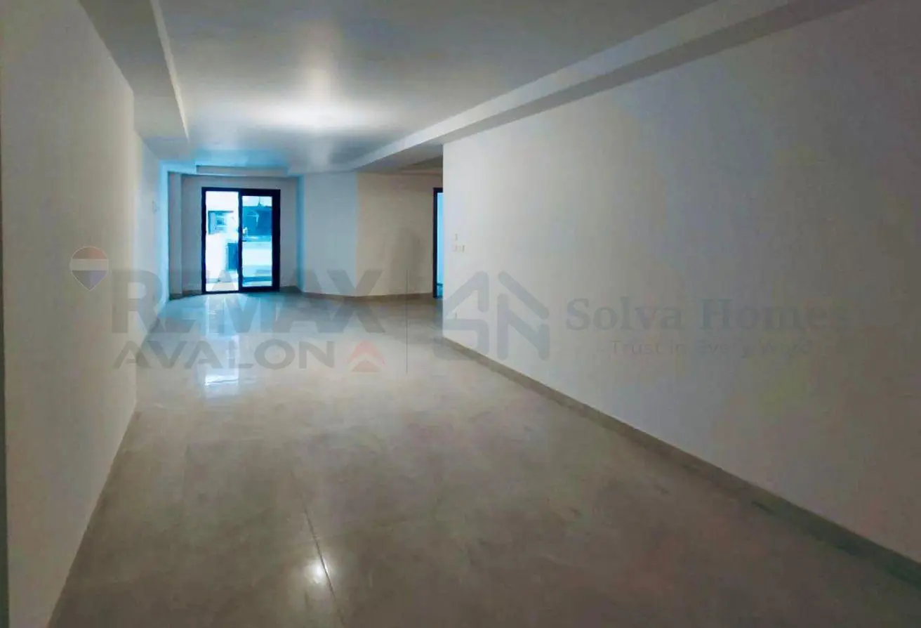 74322382 - Property Main Image
