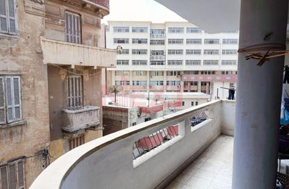 Apartment - 3 Bedrooms - 1 Bathroom for sale in Ahmed Kamha St. - Ibrahimia - Hay Wasat - Alexandria