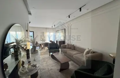 شقة - 3 غرف نوم - 3 حمامات للايجار في فيفث سكوير - التجمع الخامس - مدينة القاهرة الجديدة - القاهرة