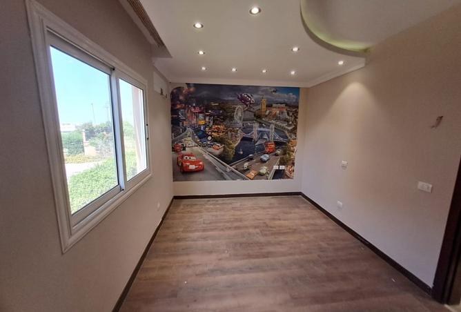 98828290 - Property Image 2