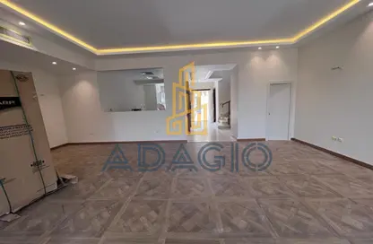 Townhouse - 4 Bedrooms - 4 Bathrooms for sale in Westown - Sheikh Zayed Compounds - Sheikh Zayed City - Giza