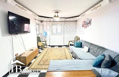 Apartment - 2 Bedrooms - 1 Bathroom for rent in Al Mofatesh St. - Hadara - Hay Wasat - Alexandria
