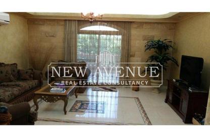 Villa - 4 Bedrooms - 5 Bathrooms for sale in Al Safwa - 26th of July Corridor - 6 October City - Giza