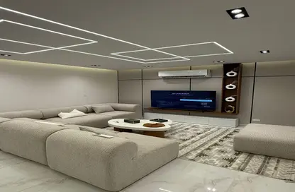 شقة - 3 غرف نوم - 3 حمامات للايجار في ازاد - كمبوندات التجمع الخامس - التجمع الخامس - مدينة القاهرة الجديدة - القاهرة