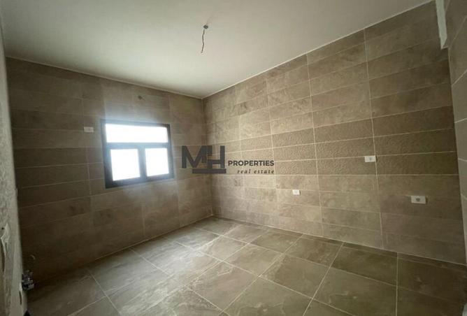 63880962 - Property Image 2