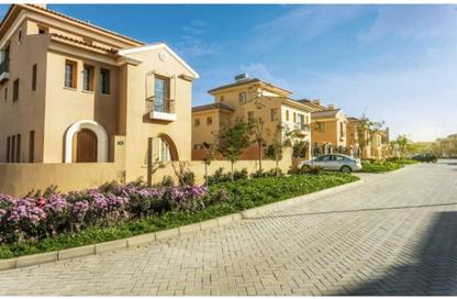 Villa - 5 Bedrooms - 6 Bathrooms for sale in Hyde Park - New Cairo City - Cairo