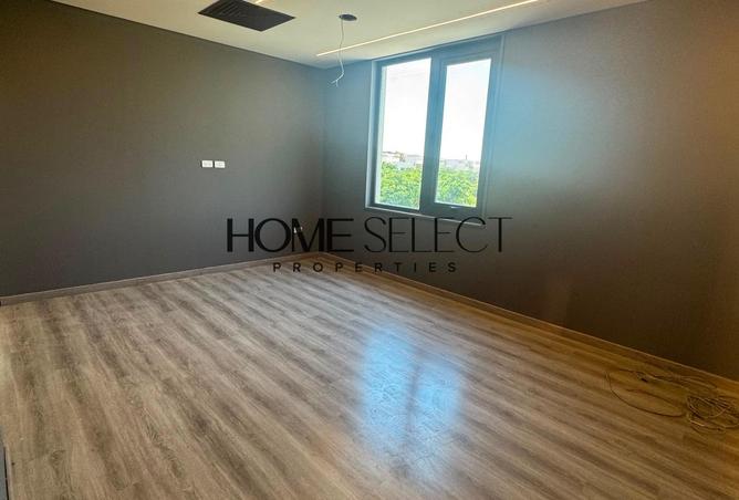 98010441 - Property Main Image