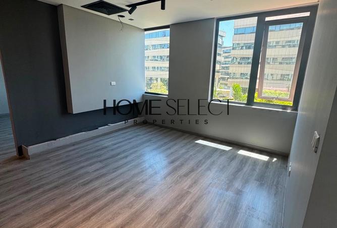 98010441 - Property Image 3