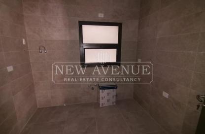 Apartment - 3 Bedrooms - 2 Bathrooms for sale in Fifth Square - The 5th Settlement - New Cairo City - Cairo