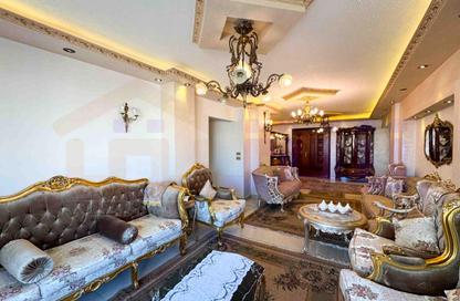 شقة - 3 غرف نوم - 2 حمامات للبيع في طريق الجيش - كامب شيزار - حي وسط - الاسكندرية شقة - 3 غرف نوم - 2 حمامات للبيع في طريق الجيش - كامب شيزار - حي وسط - الاسكندرية