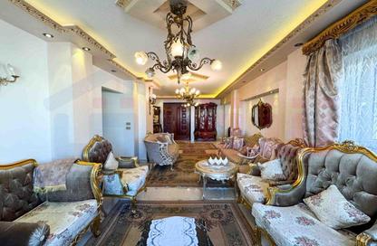 شقة - 3 غرف نوم - 2 حمامات للبيع في طريق الجيش - كامب شيزار - حي وسط - الاسكندرية شقة - 3 غرف نوم - 2 حمامات للبيع في طريق الجيش - كامب شيزار - حي وسط - الاسكندرية