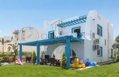 Chalet - 2 Bedrooms - 2 Bathrooms for sale in Mountain View - Ras Al Hekma - North Coast